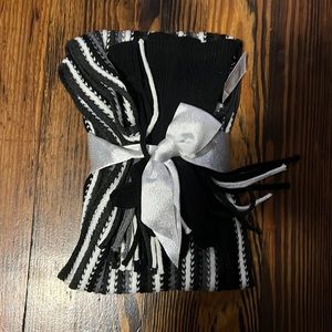 New York and Company women’s scarf and gloves set, new with tags